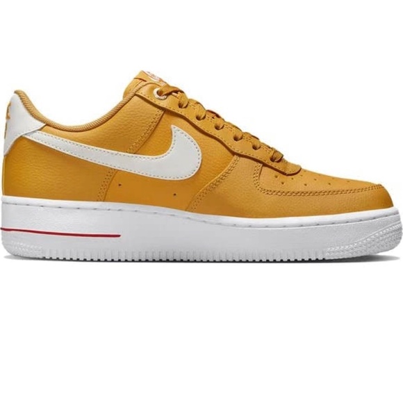 Air Force 1’s Special Edition ‘07 Yellow Ochre Unisex - Picture 3 of 9